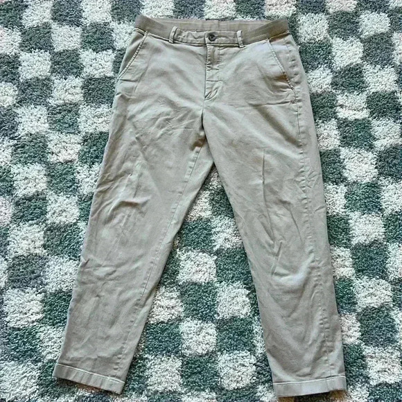 Uniqlo Khakis with Elastic Waistband - Size M - Picture 1 of 4